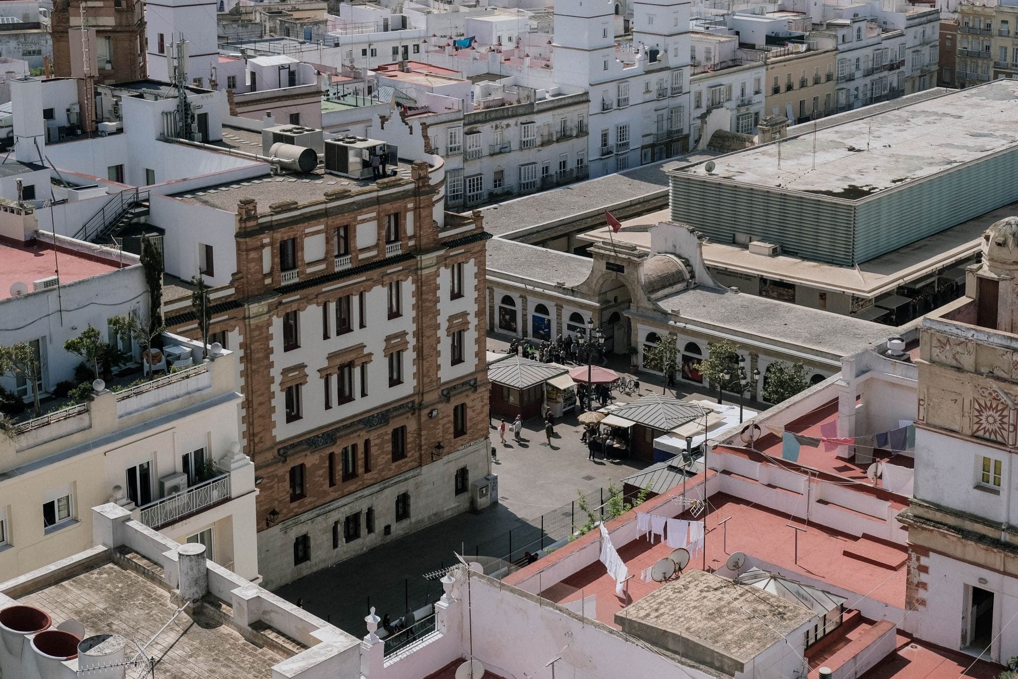 On the Tapas Trail: Where to Eat and Drink in Cádiz, Spain