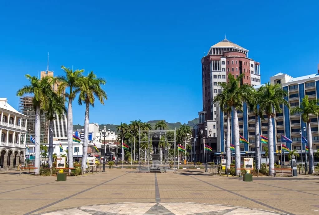 Port Louis Street Food Guide: What to Eat, Prices and Best Stops