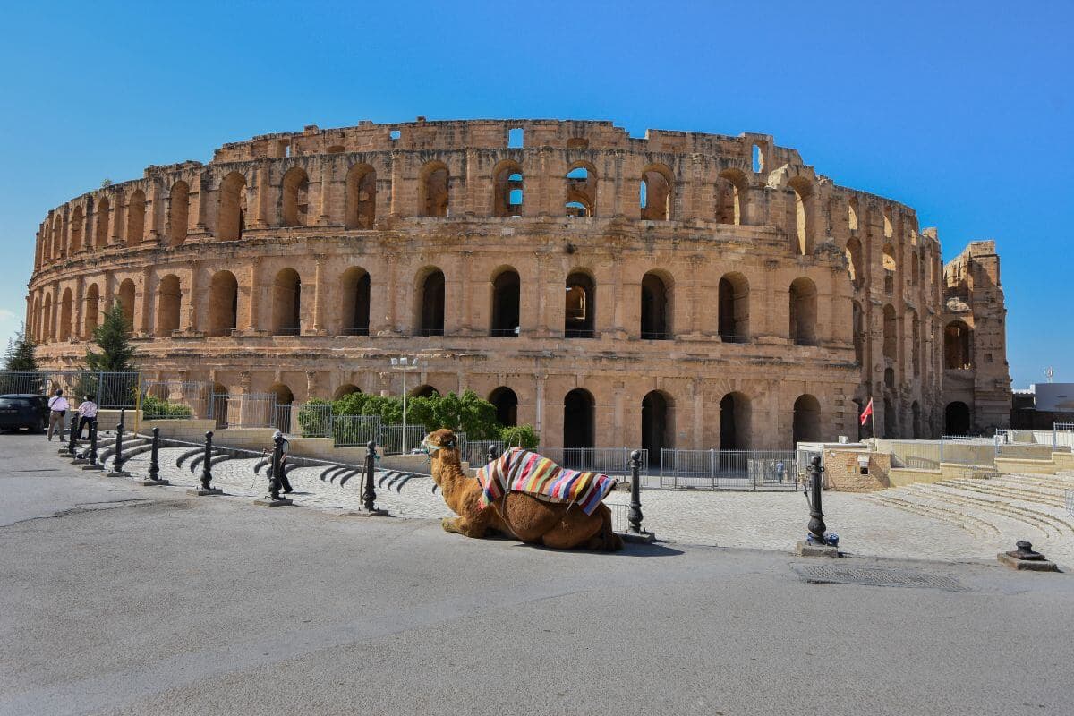 Visiting El Jem Amphitheatre, Tunisia: A Complete Guide to the Magnificent African Colosseum.